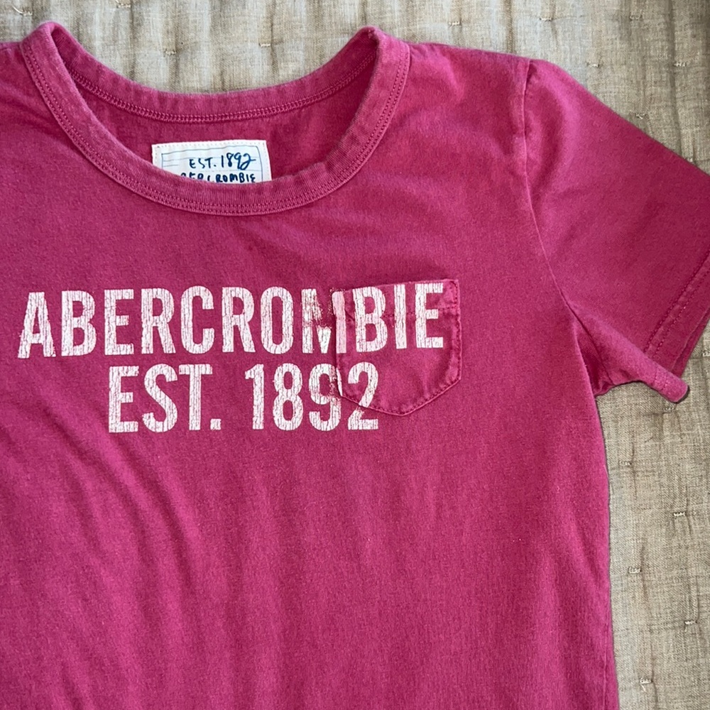 Abercrombie and Fitch tee - Picture 3 of 6